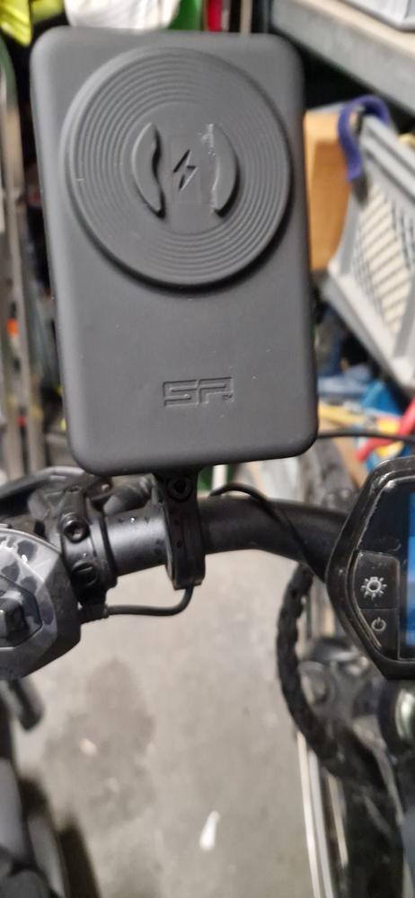Wireless Powerbank - Customer Photo From Robert Burkard 
