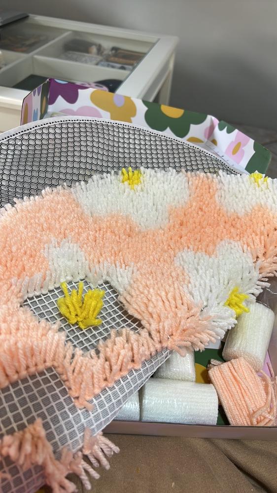 FLOWER BOMB - DAISY Rug Making Kit - Customer Photo From Bre Conway
