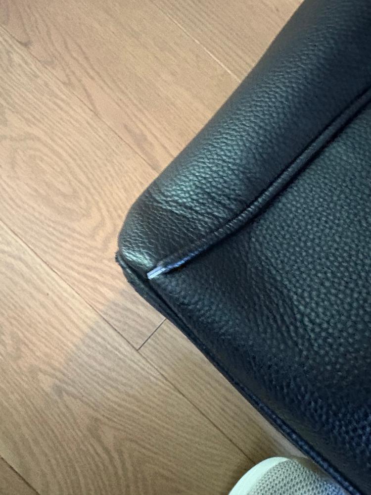 Le Vicky - Sac à couches en cuir vegan noir recyclé - Customer Photo From Zoe Robert-Daigle