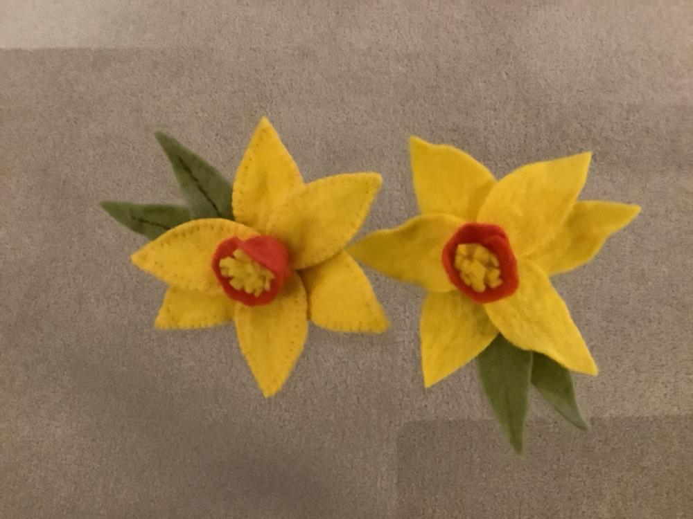 Make your Own Daffodil Brooch Pack - Customer Photo From Liz Thomson
