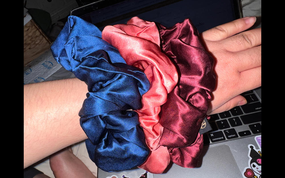 Sapphire Silk Scrunchie - Customer Photo From Magaly B.