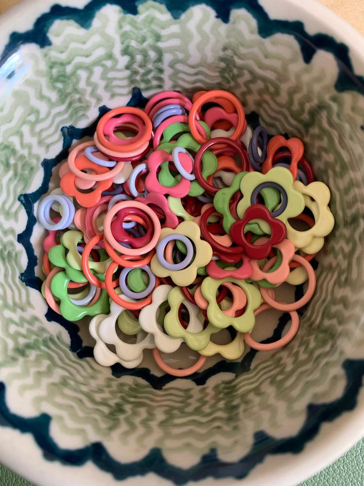 Large Stitch Markers for Knitting Needles - Set of 32 Seamless Rings - Customer Photo From Andrea