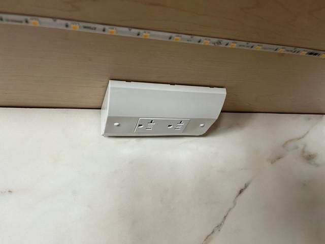 Under cabinet deals light switch box