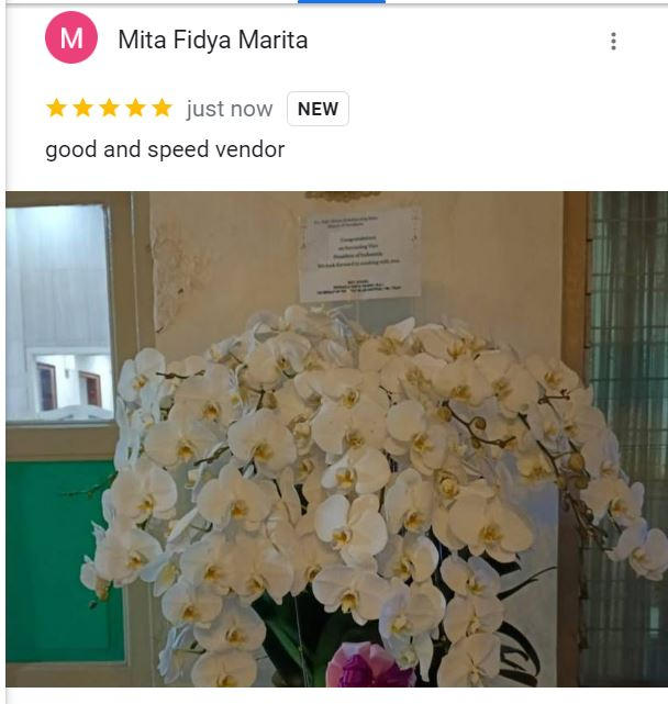 Luxury White Orchid Majesty in Vase - Customer Photo From PT TBI APAC INDONESIA 