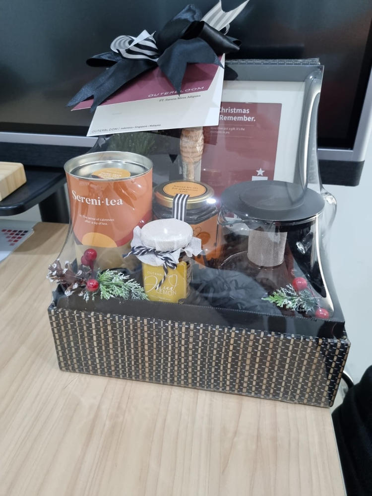 Outerbloom Christmas & New Year Batiqa Classic Heritage Hampers - Customer Photo From Stefany Chen