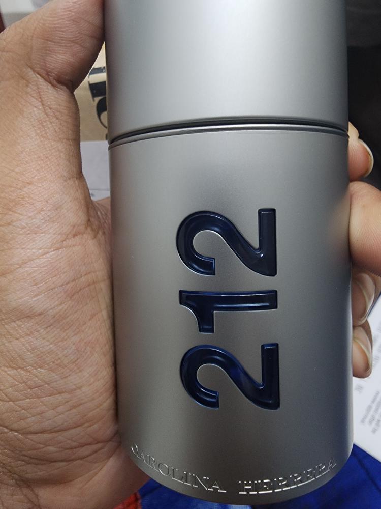 Carolina Herrera 212 NYC Eau de Toilette for Men - Customer Photo From SussexDweller