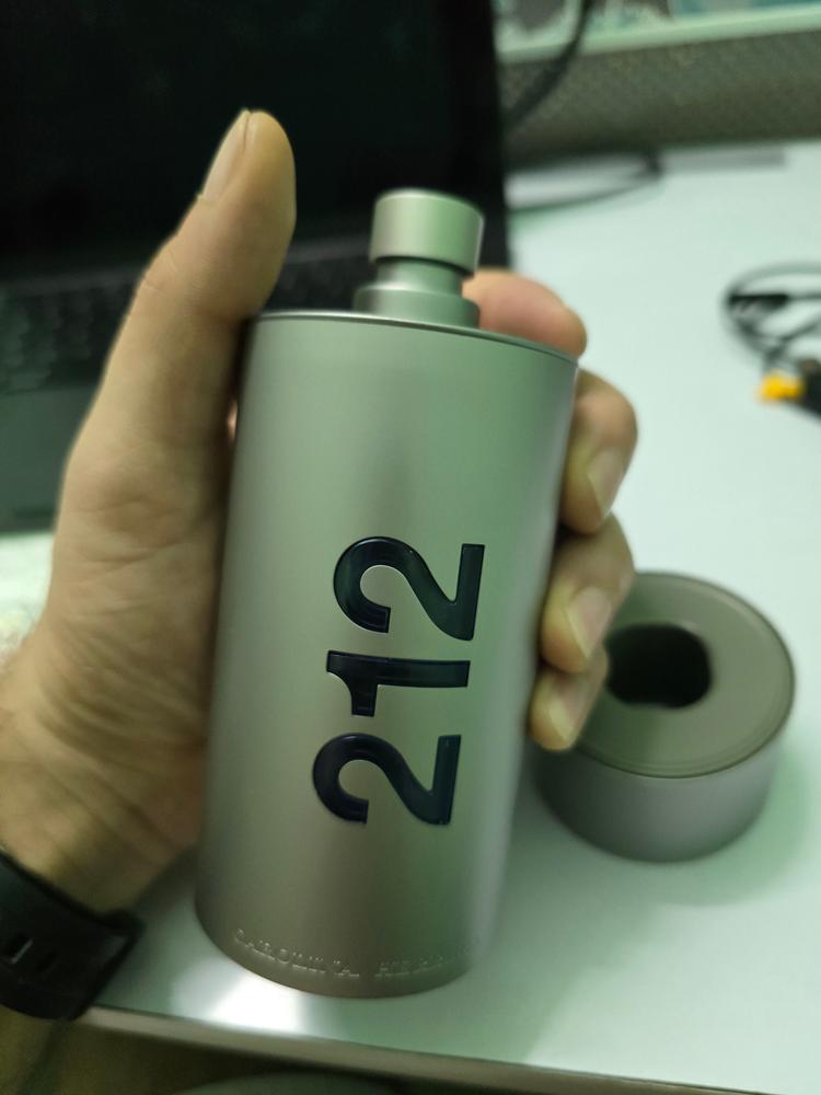 Carolina Herrera 212 NYC Eau de Toilette for Men - Customer Photo From Vaibhav Bhardwaj