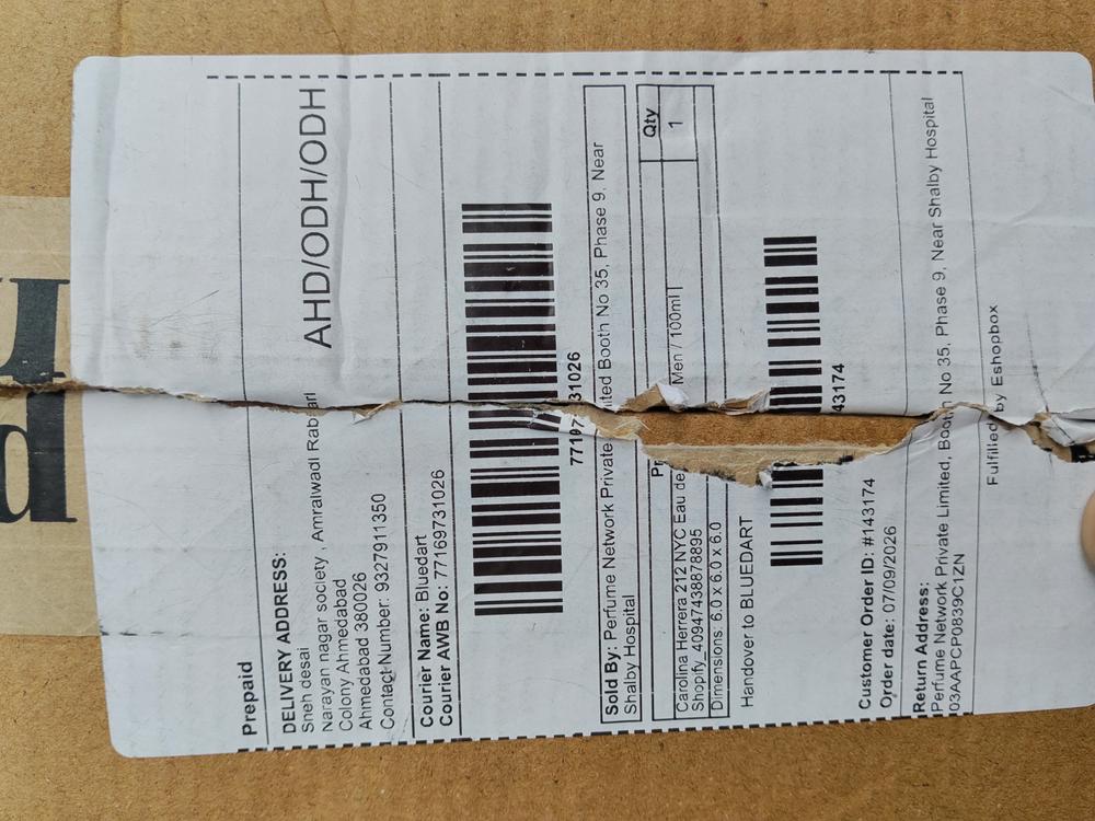 Carolina Herrera 212 NYC Eau de Toilette for Men - Customer Photo From Sneh Desai