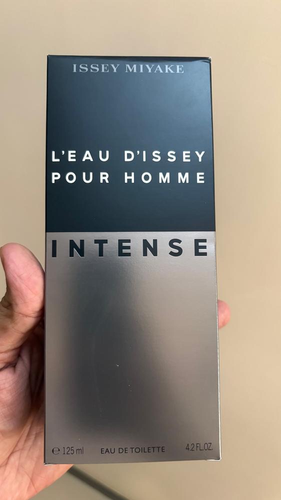 Issey Miyake L