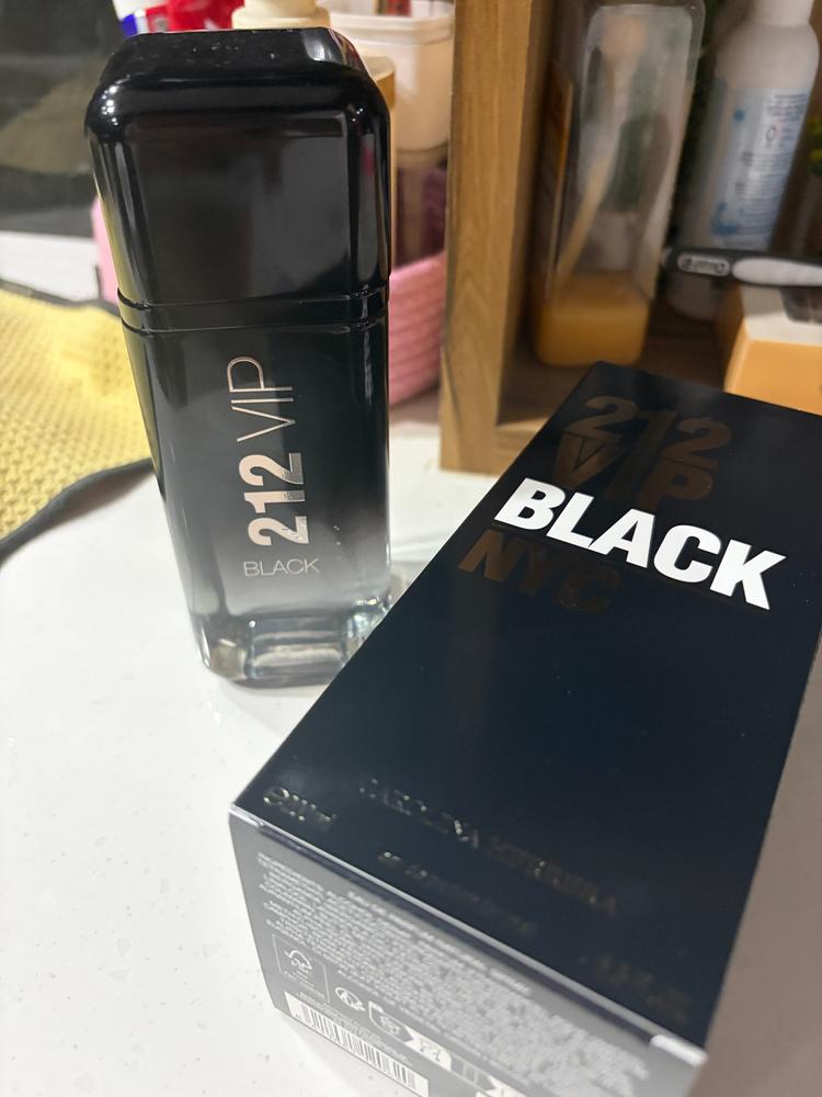 Carolina Herrera 212 VIP Black Eau de Parfum for Men - Customer Photo From Deepali Kakkar