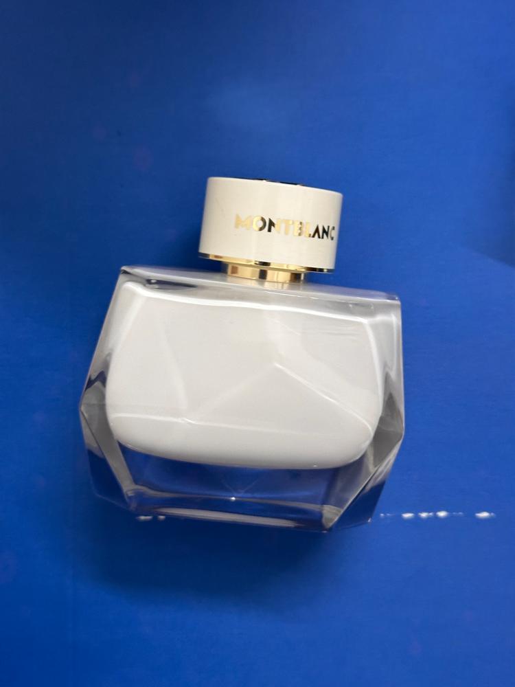 Montblanc Signature Eau de Parfum for Women - Customer Photo From Manish Sharma
