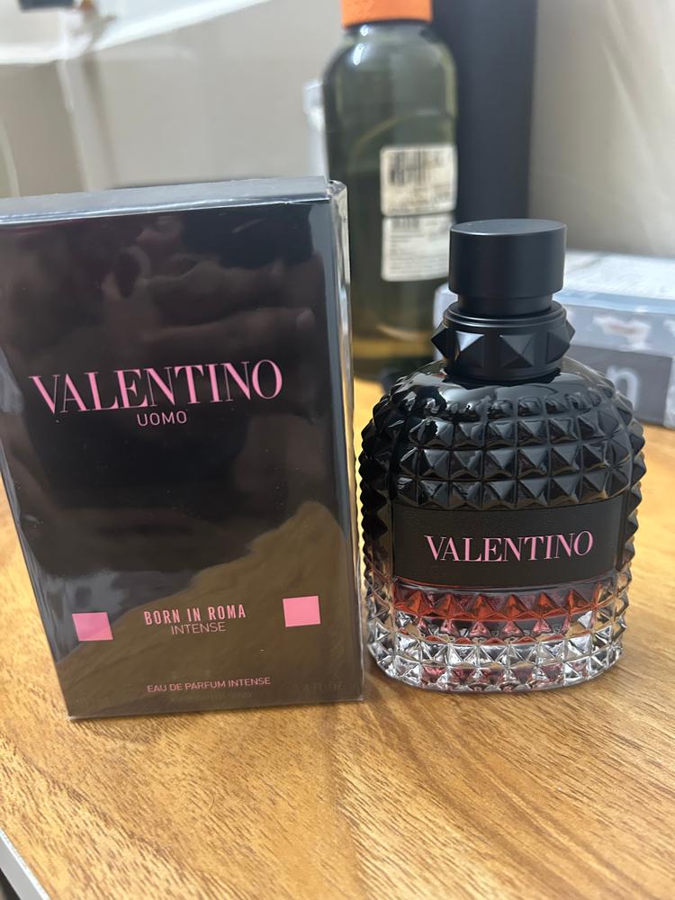 Valentino Born In Roma Intense Uomo Eau de Parfum for Men - Customer Photo From Raj Pampattiwar