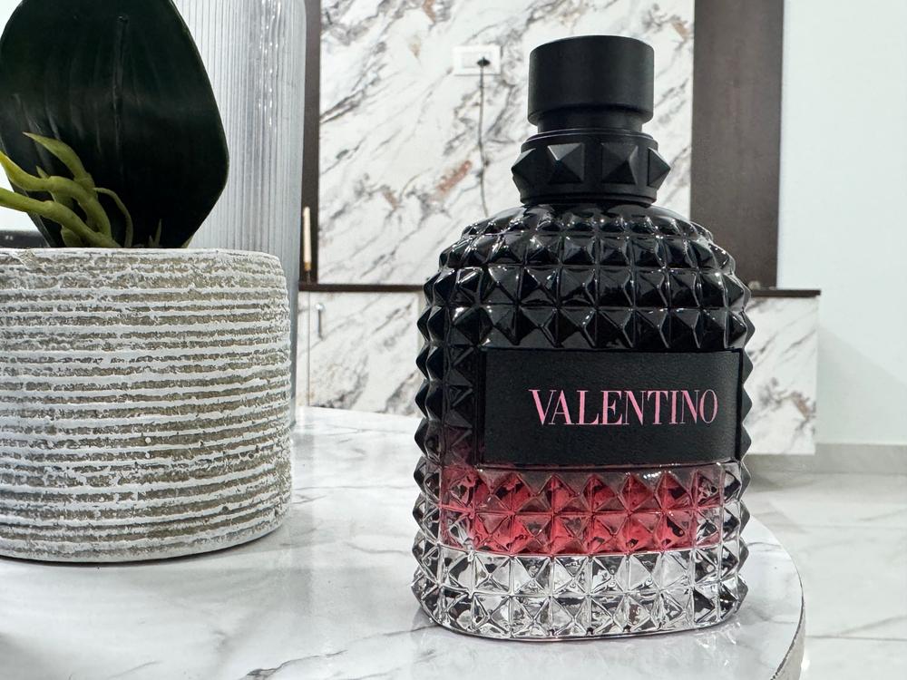 Valentino Born In Roma Intense Uomo Eau de Parfum for Men - Customer Photo From Jack harlow