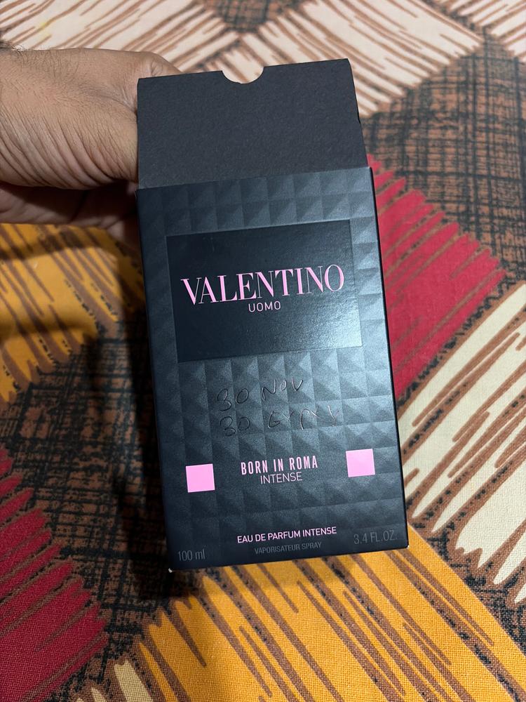 Valentino Born In Roma Intense Uomo Eau de Parfum for Men - Customer Photo From Mohammad Ajmal