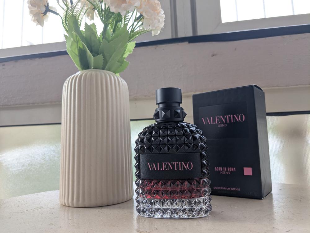 Valentino Born In Roma Intense Uomo Eau de Parfum for Men - Customer Photo From Rajorshi Basu