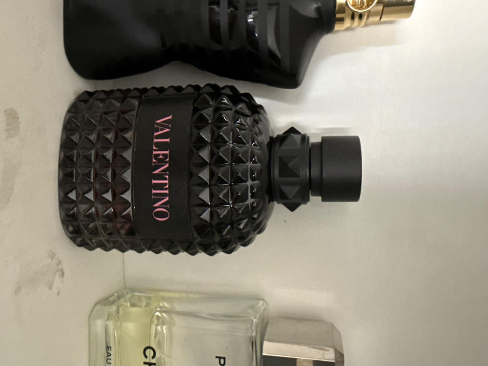 Valentino Born In Roma Intense Uomo Eau de Parfum for Men - Customer Photo From Jaiveer Singh