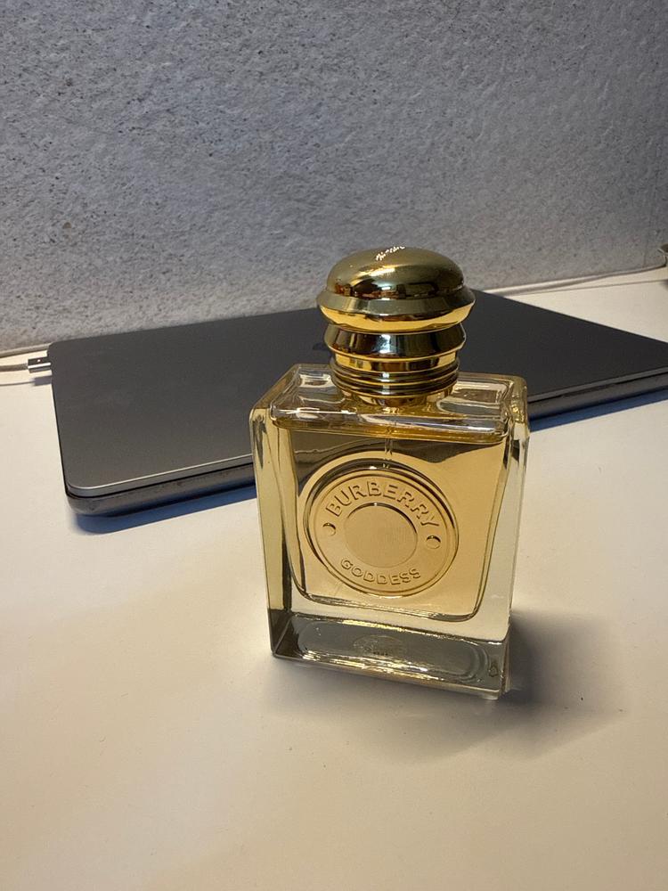 Burberry Goddess Eau de Parfum for Women - Customer Photo From V. Malaki 