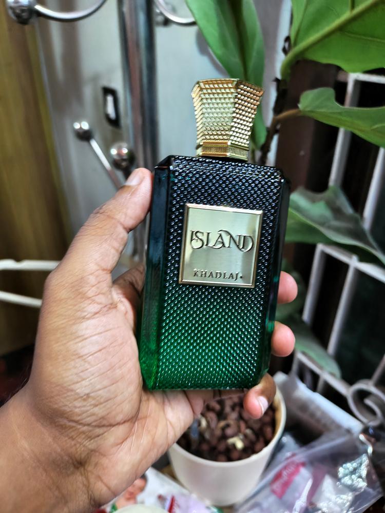 Khadlaj Island Extrait de Parfum for Men - Customer Photo From Ayyappan Reghunath