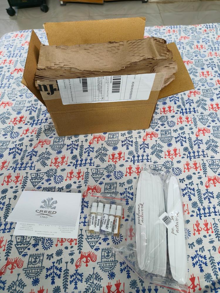 Best of Middle East Sampling Set( Hawas, Liquid Brun, Marwa, Khamrah Qahwa, Collector Edition) 5 x 1ml - Customer Photo From samir sarangi