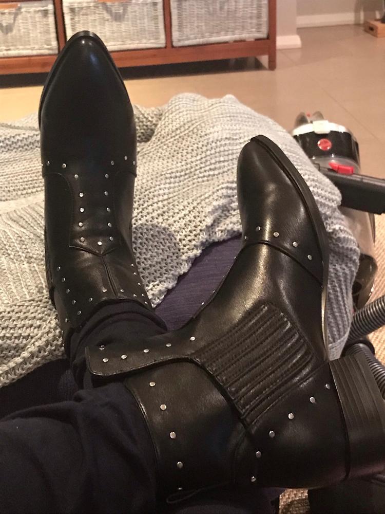 Queen of Thieves Black Boot - Customer Photo From Melissa R.