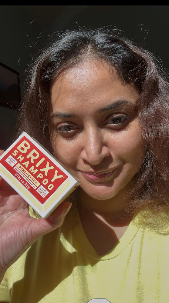Strengthen Shampoo Bar - Customer Photo From Janakey