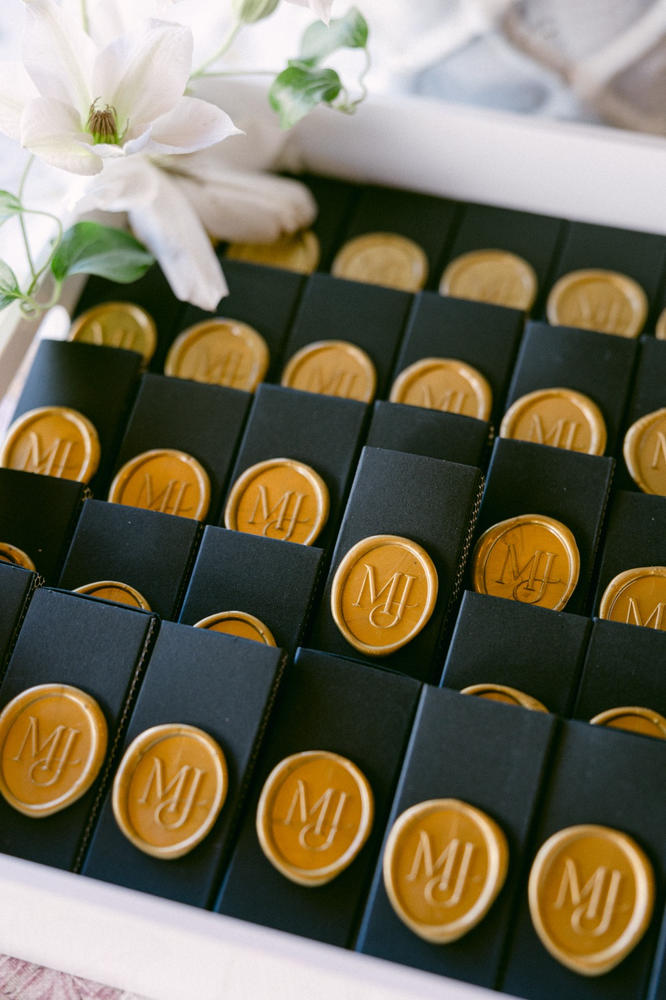 Design Your Own Wax Seals - Customer Photo From Eleanor clapp