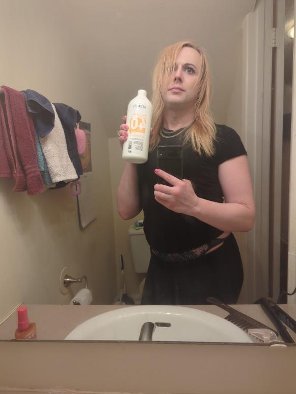 Redken Pro-Oxide Cream Developer - Customer Photo From Nicholas MacArthur