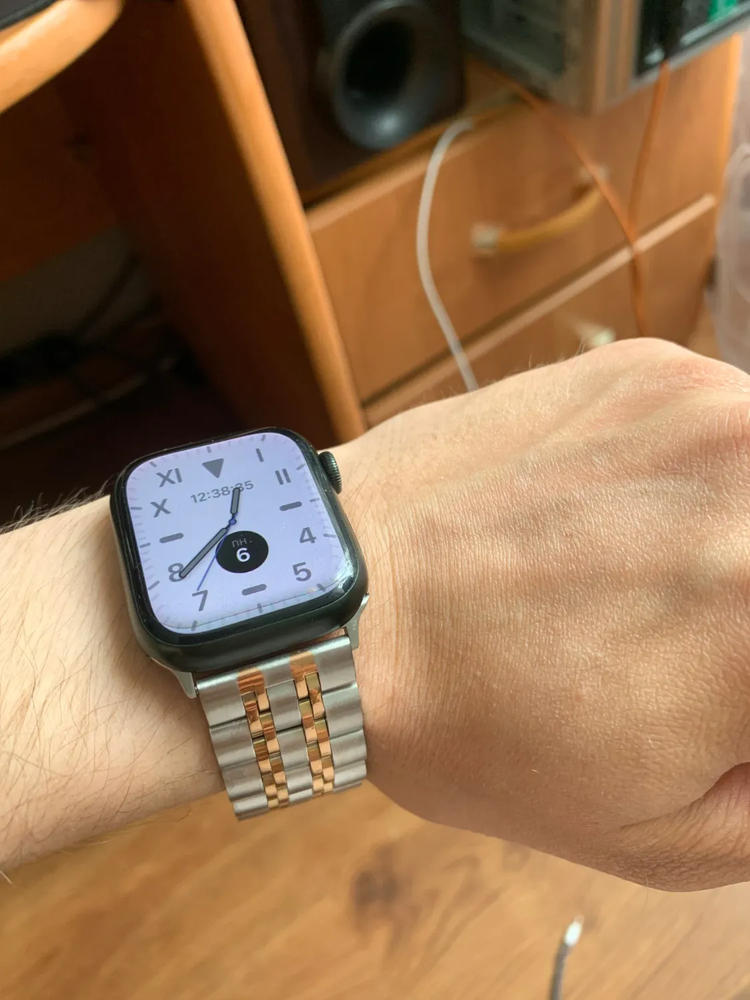 Apple Watch 42/44mm Stainless Steel Strap - Silver Golden - Customer Photo From Minahil 