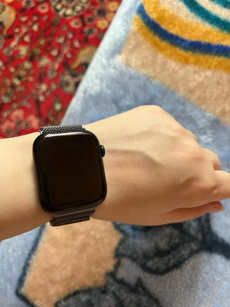Apple Watch 42mm-44mm Magnetic Milanese Strap - Black - Customer Photo From Hannan T.