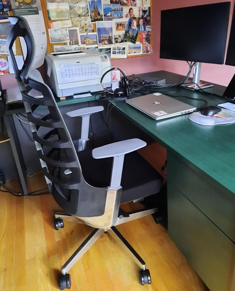 Vert ergonomic chair cheap by uplift desk review