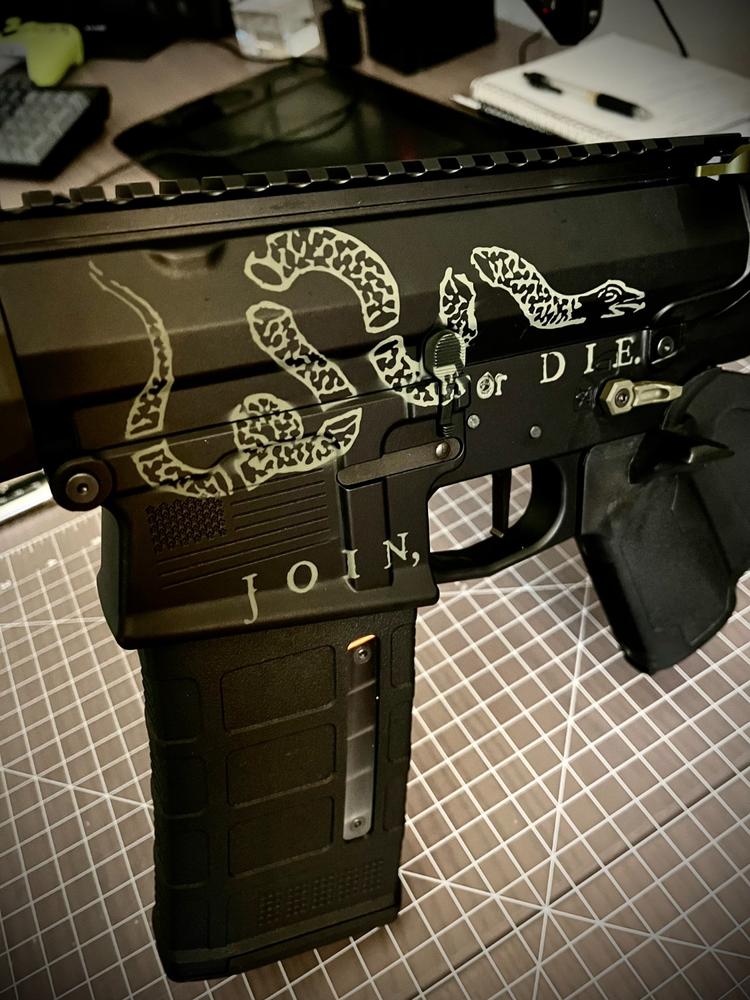 Join Or Die Snake Stencil - Customer Photo From Alan Pena