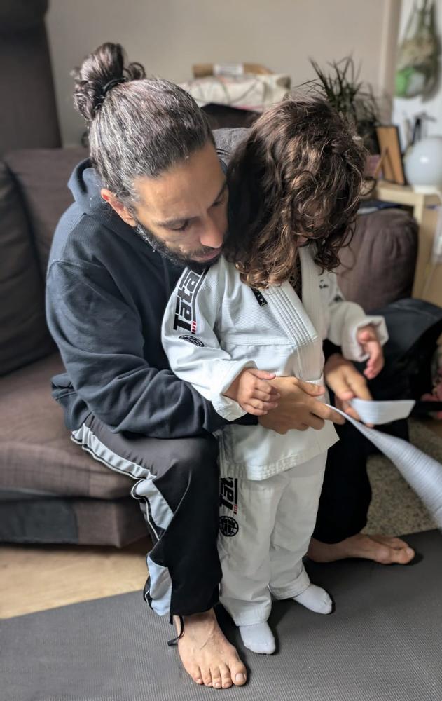 Kids Elements Superlite Gi - White - Customer Photo From Roberto Regueiro Santiago