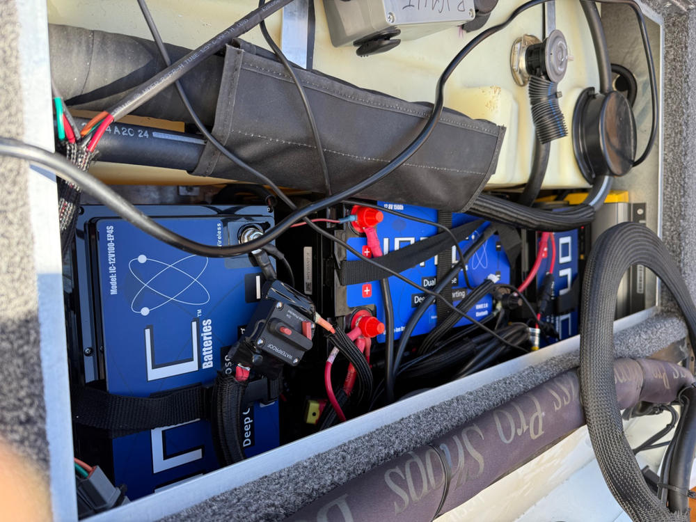 Ionic Lithium 12V 150Ah | Dual Purpose Starter Battery 1600 CA + LiFePO4 Deep Cycle - Customer Photo From Matthew Corsaro
