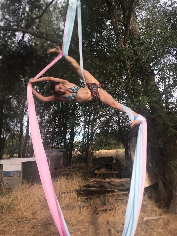 Ombre Aerial Silks Set with All Hardware - Customer Photo From Lucrecia Alonso