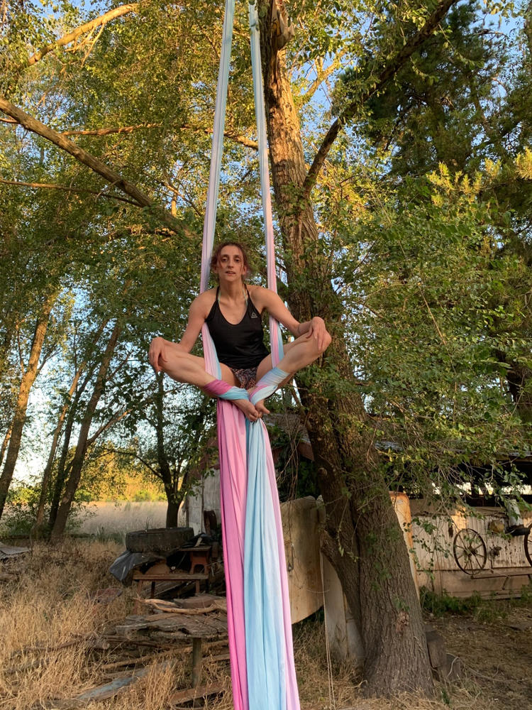 Ombre Aerial Silks Set with All Hardware - Customer Photo From Lucrecia Alonso