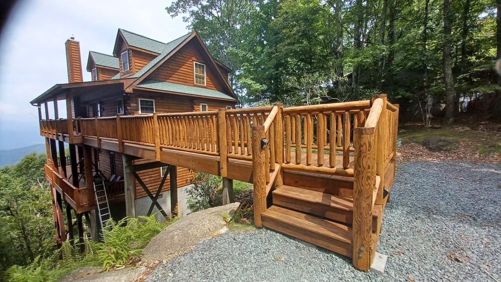 Expert Stain & Seal Semi-Solid Fence, Deck, and Wood Stain & Sealer - Customer Photo From Michael Martinez