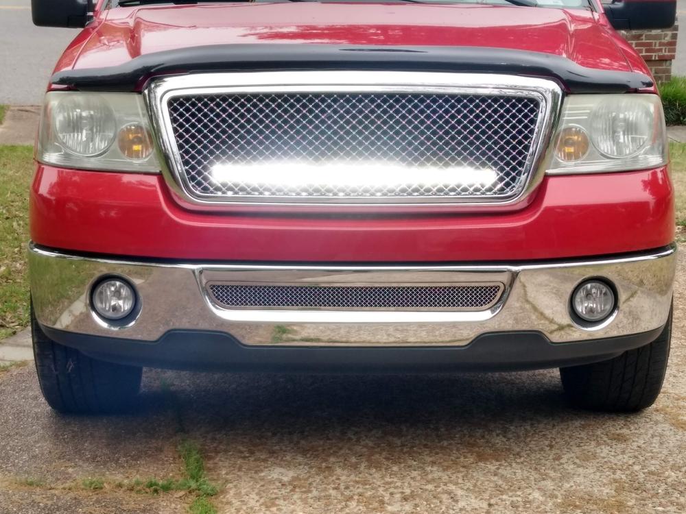 2006-08 PALADIN 32" 150W CREE Behind The Grille LED Bar - Customer Photo From Clyde Bledsoe