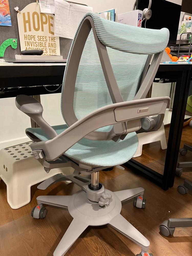 Children Ergonomic Z Chair - Blue / No-Assembly - Customer Photo From May G.