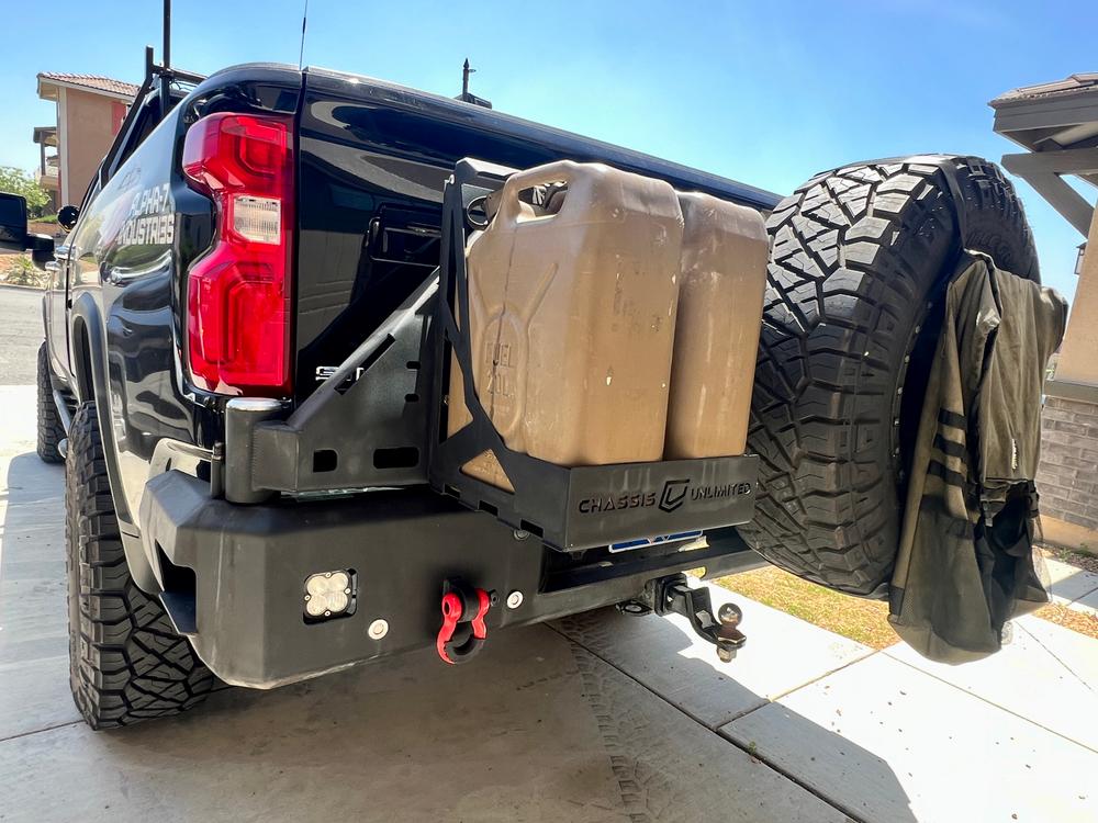 2020-2025 CHEVY/GMC 2500/3500 OCTANE DUAL SWING OUT REAR BUMPER - Customer Photo From Sergio S