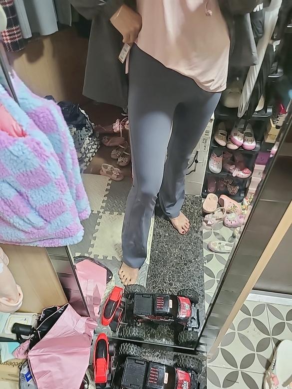 NEW Airywin シャロン フレアレギンス (ブラック) | andar JAPAN