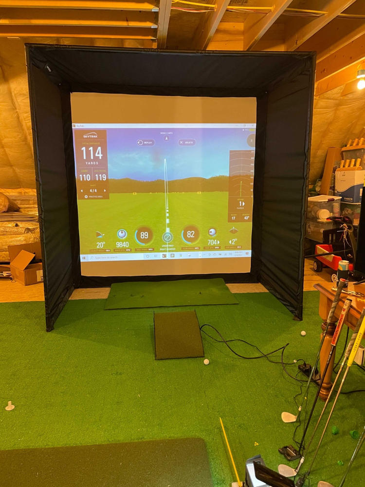 SIG8 Golf Simulator Enclosure - Customer Photo From Matthew Heiser