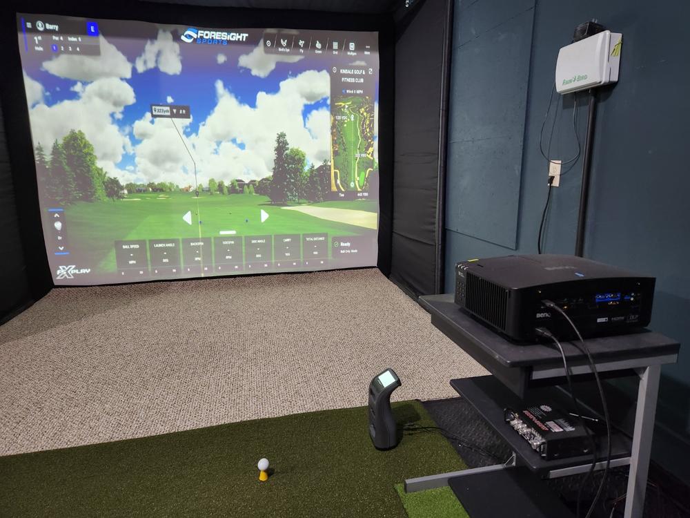 BenQ LU935ST Golf Simulator Projector - Customer Photo From Barry Jark