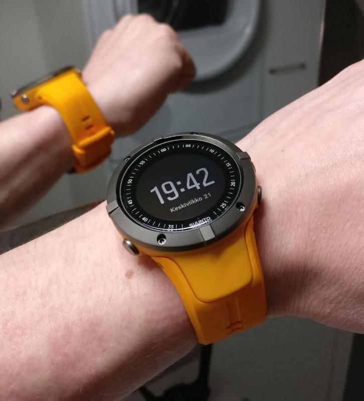 suunto trainer wrist hr amber