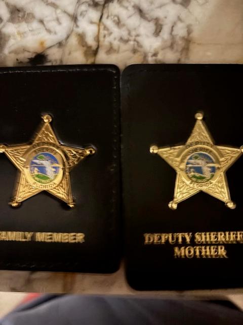 DEPUTY SHERIFF バッジ レザーホルダー付 Florida Sheriff Family Member Badge Wallet | Mini Star