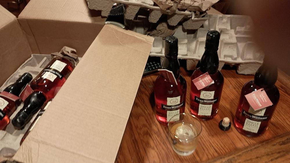 Evan Williams Single Barrel Vintage 6 Pack - Customer Photo From john Koenen