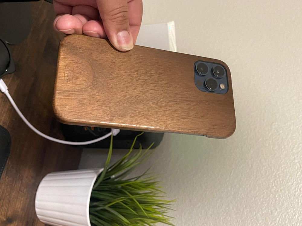 IPhone Case - Walnut Hard Wood - Customer Photo From Jesse Bermudez