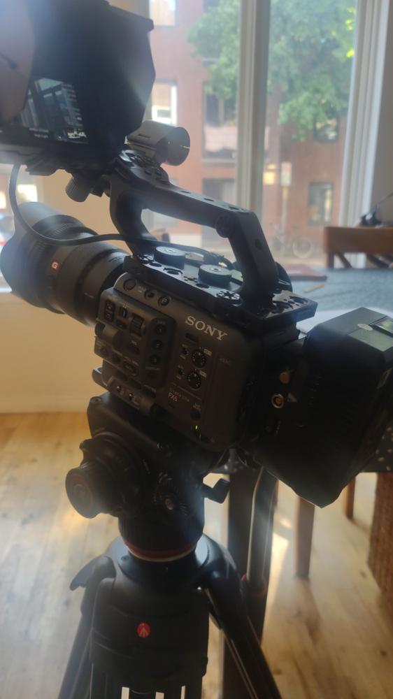 Battery Plate for Sony FX6 - Vmount (Open Box) - Customer Photo From Anonymous