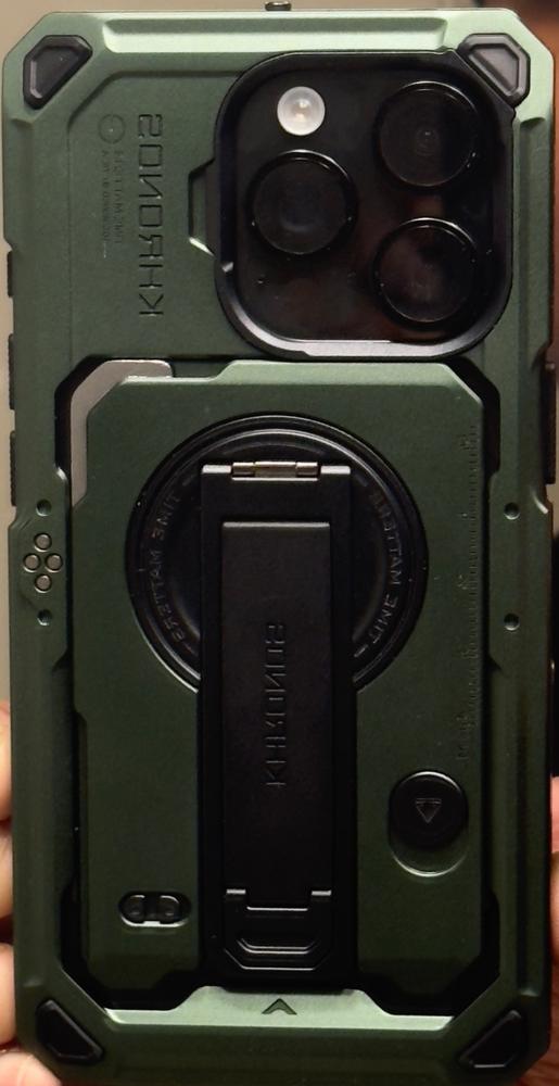 Khronos iPhone 16 Pro Case - Forest Green (Open Box) - Customer Photo From Aisha Dixon