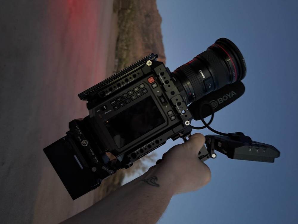Foldable Battery Plate for Blackmagic PYXIS 6K/12K - V-Mount - Customer Photo From Noah Huffaker