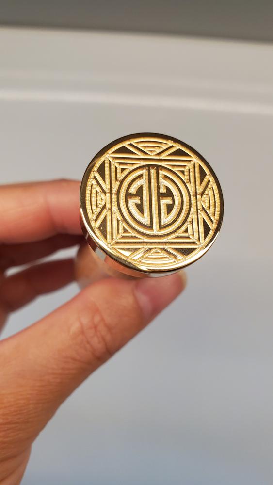 Gatsby Monogram Initial Custom Wax Seal Stamp Kit with Black and Gold –  Nostalgic Impressions